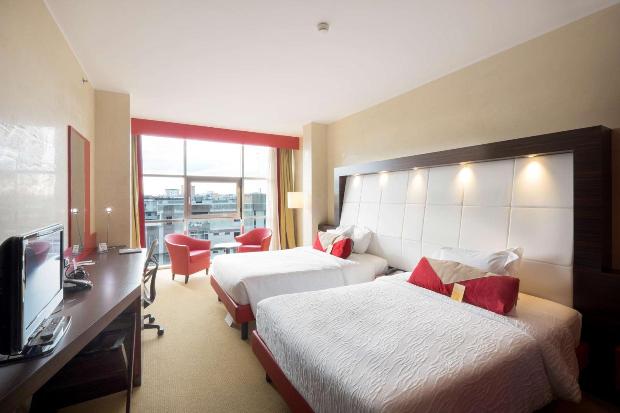 Hilton Garden Hotel 4*