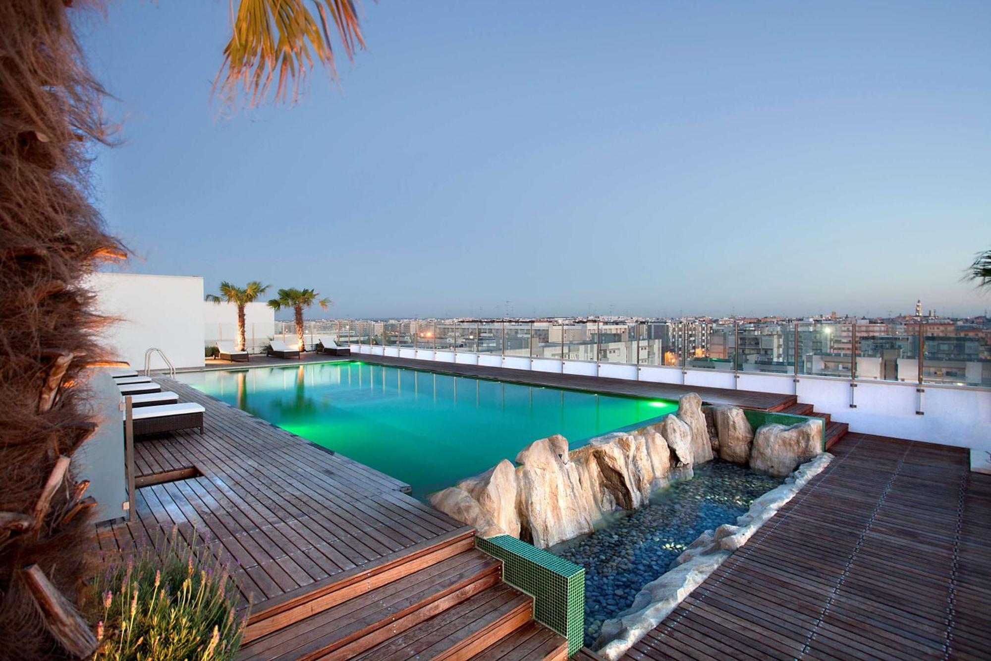Hilton Garden 4*