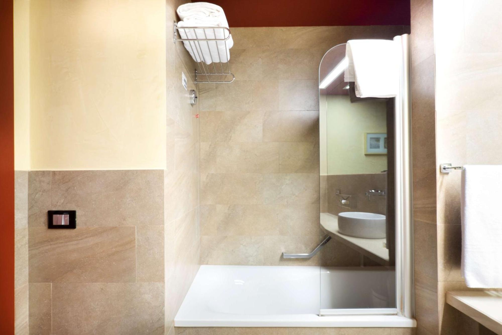 Hilton Garden 4*