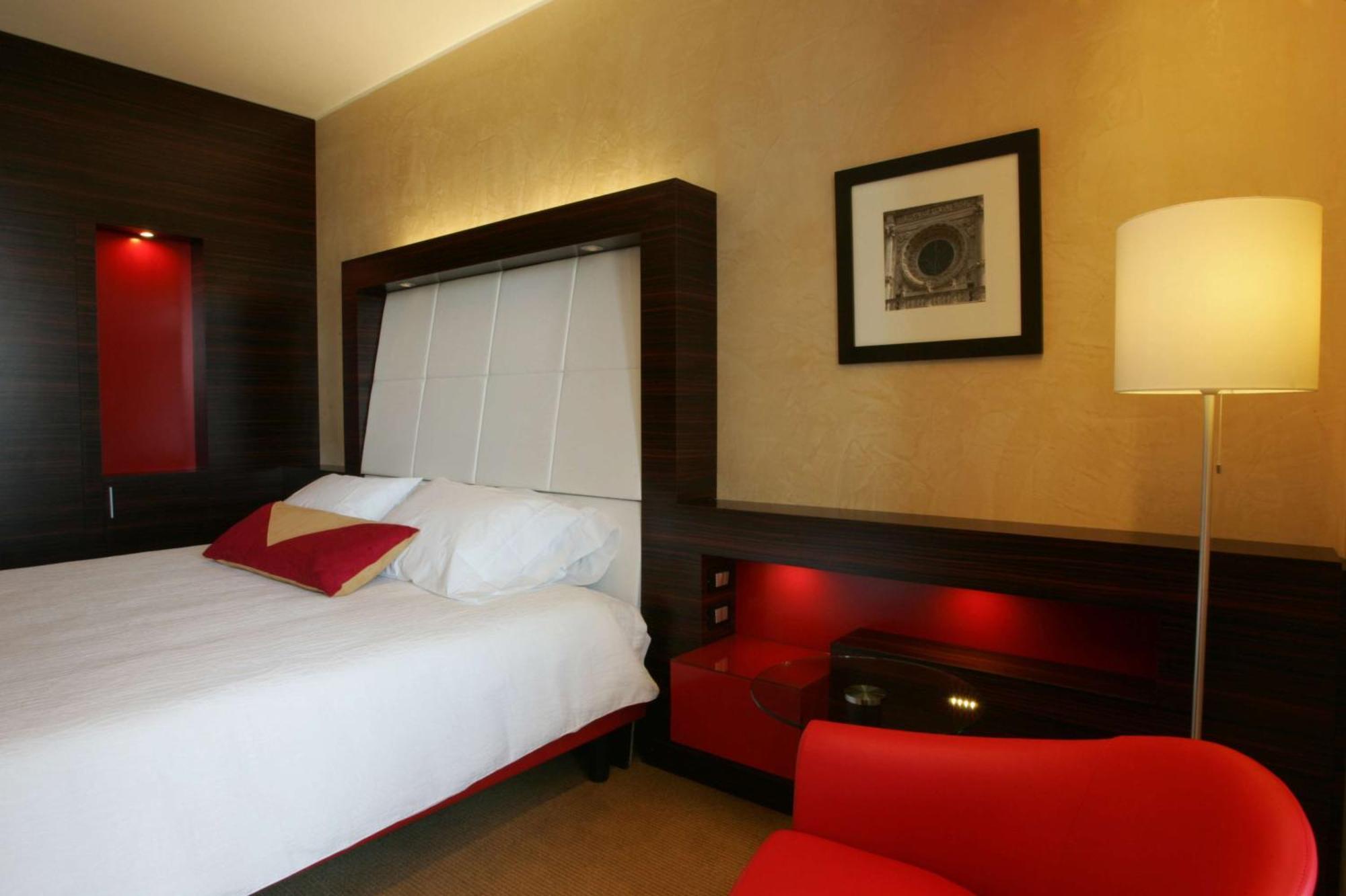 Hilton Garden Hotel 4*
